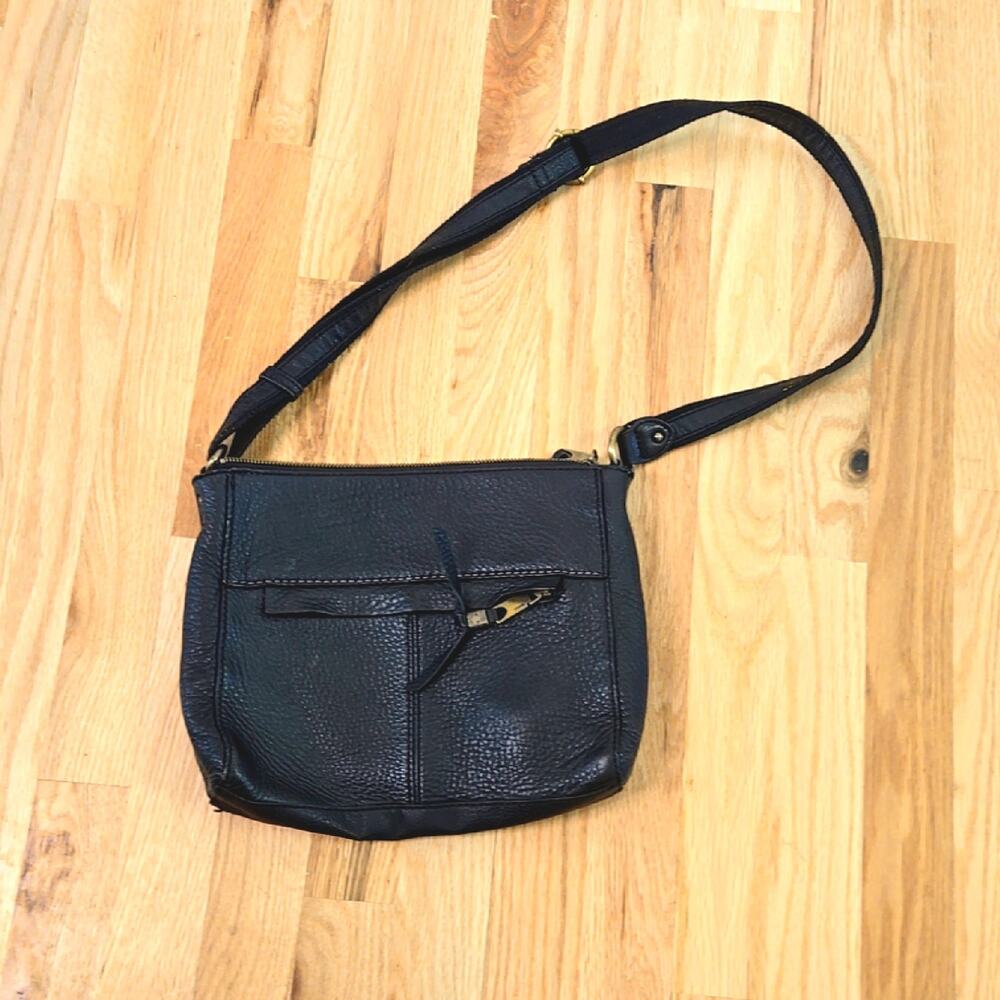Vintage y2k black leather The Sak Alameda crossbody purse.